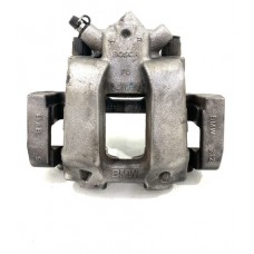 Pinça Dianteira Esquerda Bmw 320i 2015 Original - Usado