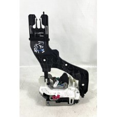 Fechadura Traseira Esquerda Dodge Ram 2500 2021 Original