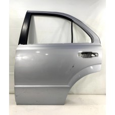 Porta Traseira Esquerda Kia Sorento 2008 Traseira Esquerdo Prateado