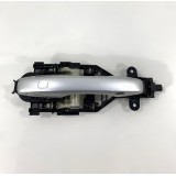 Macaneta Porta Dianteira Direita Volvo Xc60 2019 Original Prateado Dianteira