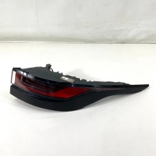 Lanterna Direita Range Rover Evoque P300 2020 Original Direito/passageiro Preto